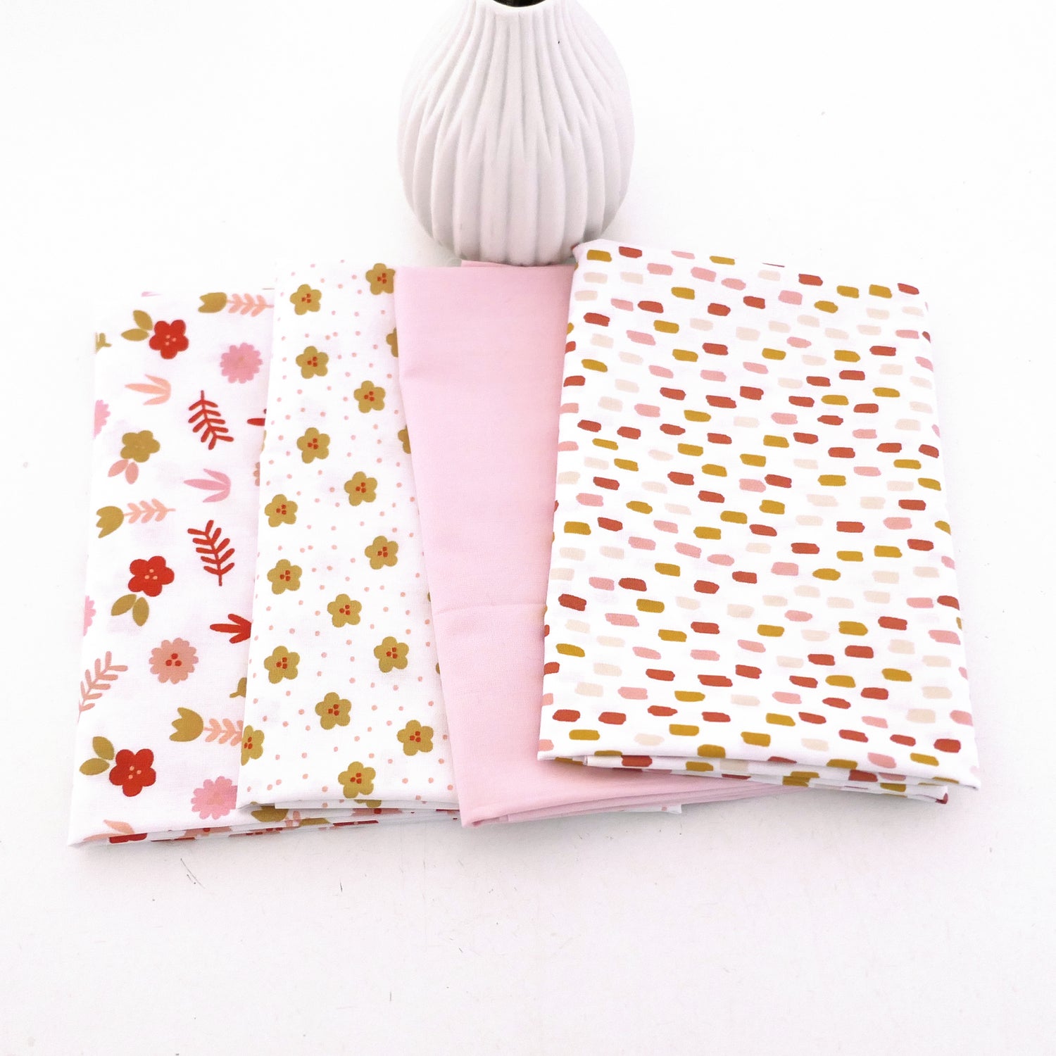 Stoffpaket Baumwolle, Streublumen, Pinselstriche, Uni, Patchwork