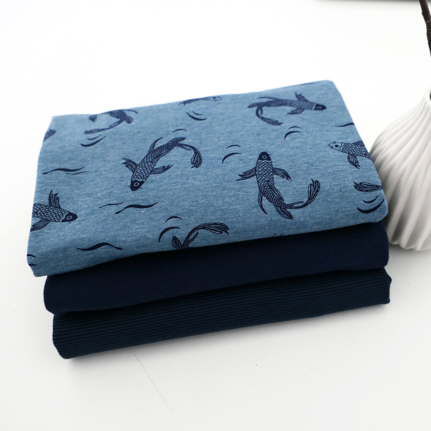 Stoffpaket Jersey, Kois, Fische meliert, feine Ringel Dunkelblau, Bündchen