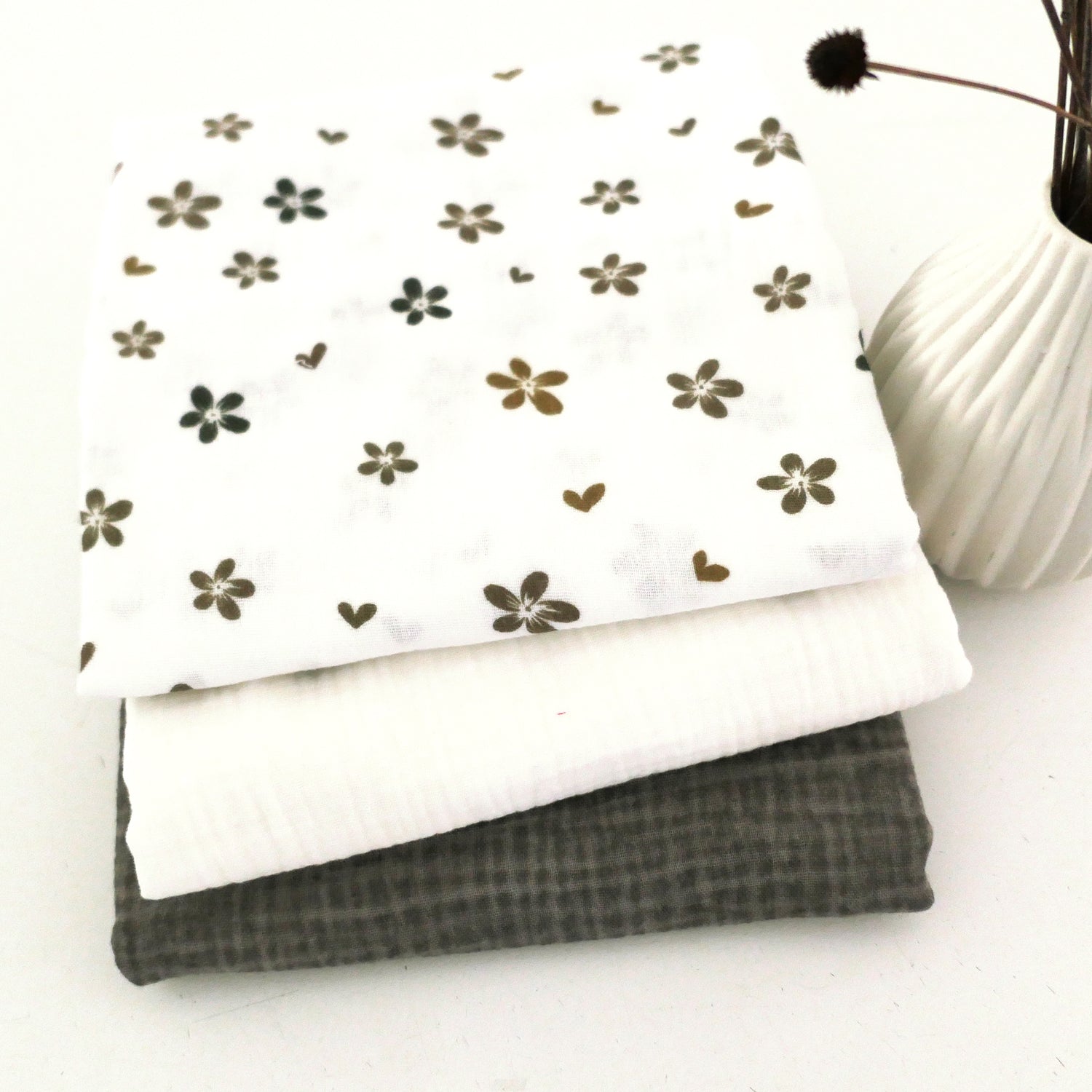 Stoffpaket Musselin, Streublumen, Uni Taupe washed und Uni Natur