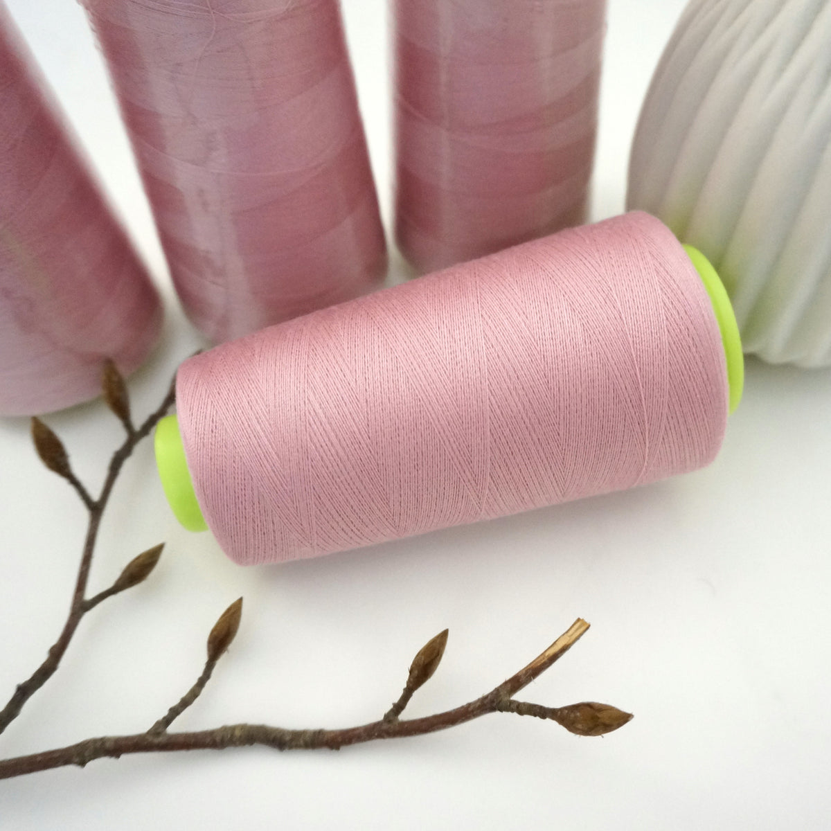 Overlock-Garn, 4 Konen, Rosa, Paket, 4 x 3000 Yards (Kopie)