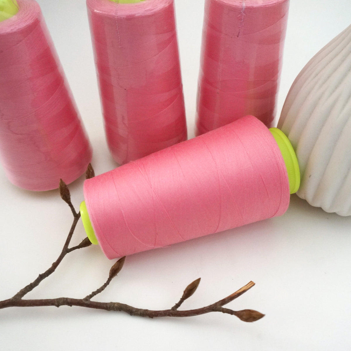 Overlock-Garn, 4 Konen, Pink, Paket, 4 x 3000 Yards